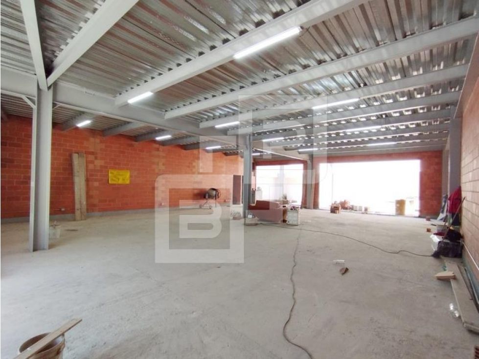 Local en arriendo Antioquia Medellín La America 360 m2 Habitaciones 0 Baños 0 Garajes 1 Precio $20000000