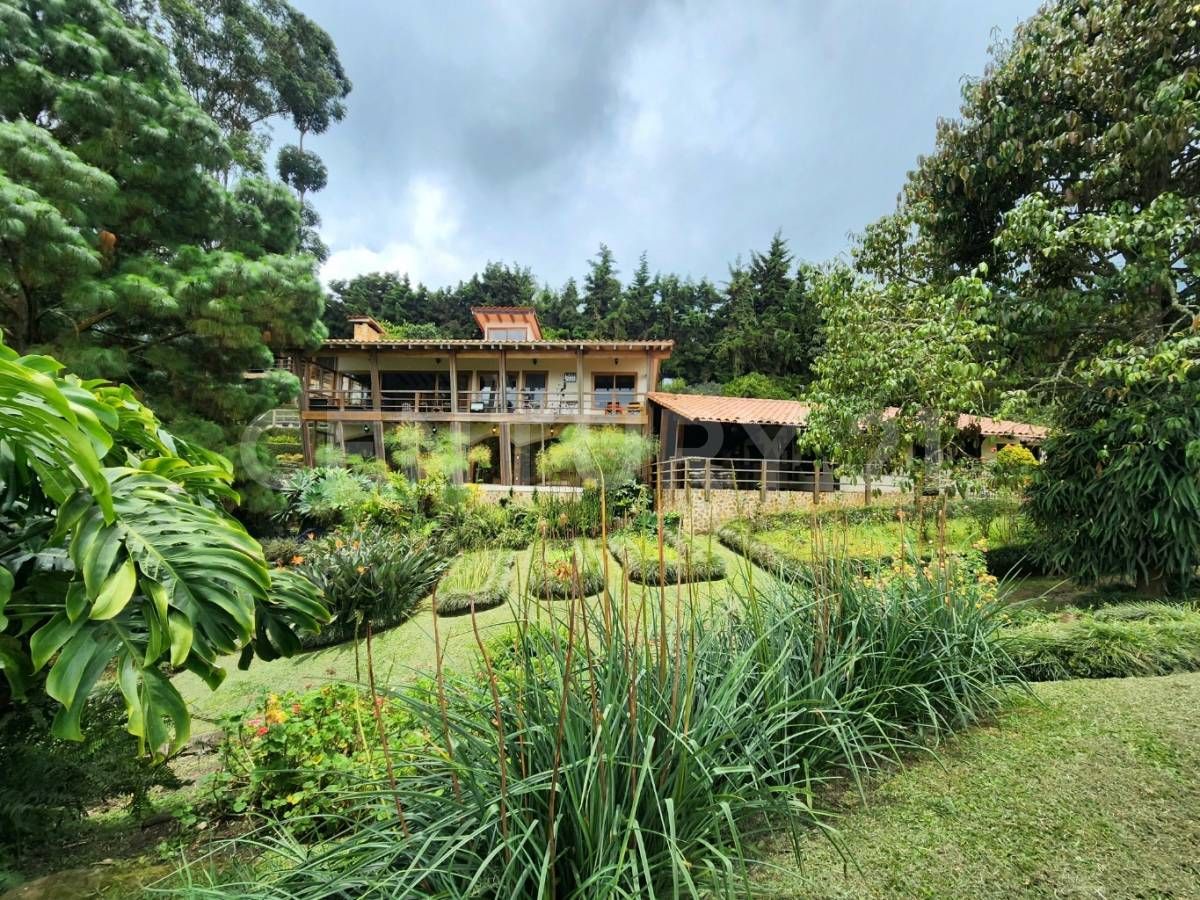 Finca en venta Valle Del Cauca Cali Cali 845 m2 Habitaciones 6 Baños 7 Garajes 7 Precio $3250000000