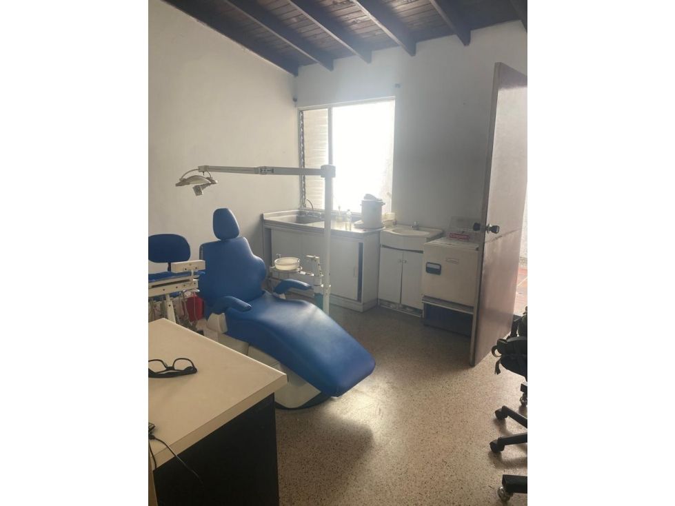 Oficina en venta Antioquia Medellín Medellín 35 m2 Habitaciones 0 Baños 0 Garajes 1 Precio $140000000