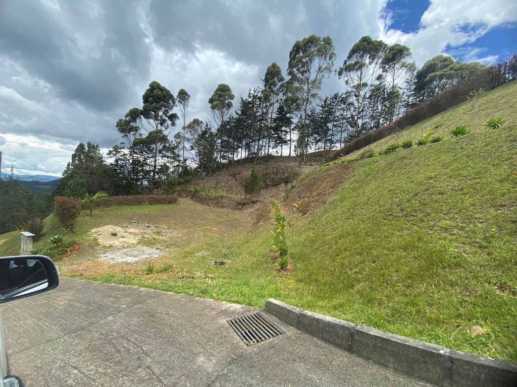 Lote en venta Antioquia Envigado Asd 0 m2 Habitaciones 0 Baños 10 Garajes 1 Precio $772000000