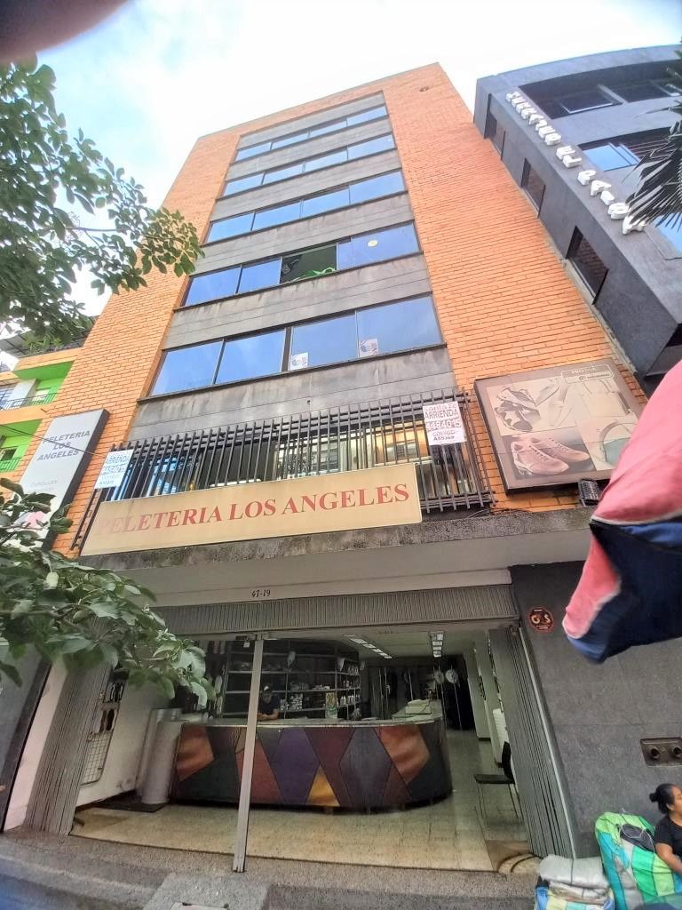 Local en arriendo Antioquia Medellín La Candelaria 360 m2 Habitaciones 0 Baños 6 Garajes 1 Precio $20000000