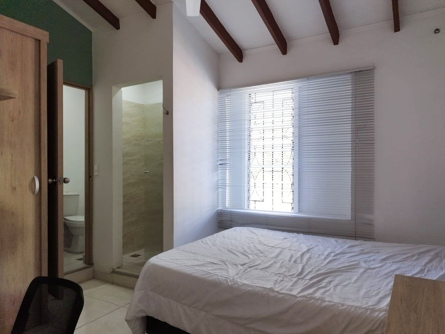 Local en arriendo Antioquia Medellín Las Playas 160 m2 Habitaciones 0 Baños 8 Garajes 1 Precio $10000000