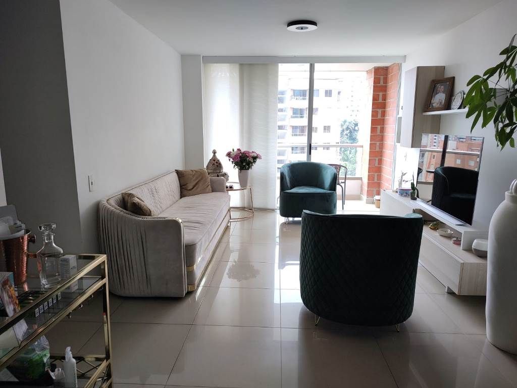 Apartamento en arriendo o venta Antioquia Envigado Loma Del Atravesado 107 m2 Habitaciones 3 Baños 2 Garajes 3 Precio venta $670000000 Precio arriendo $3800000