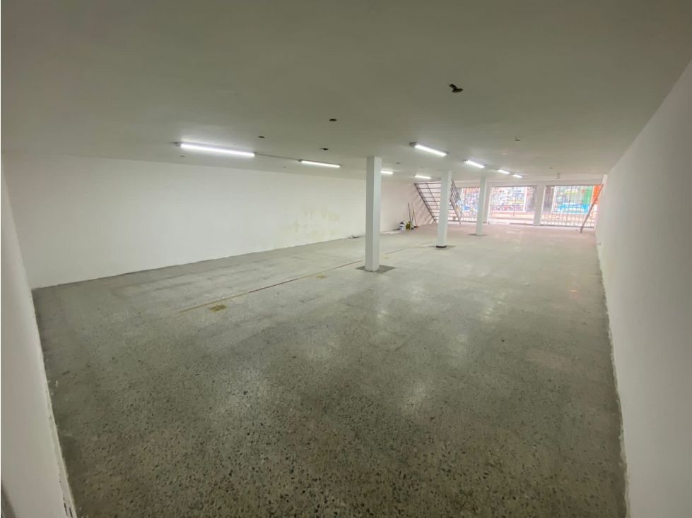 Local en arriendo Cundinamarca Bogotá Venecia 250 m2 Habitaciones 0 Baños 4 Garajes 1 Precio $10000000