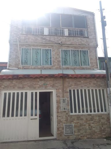 Casa en venta Cundinamarca Bogotá Villa Del Rio 219 m2 Habitaciones 4 Baños 2 Garajes 1 Precio $480000000