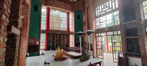 Local en arriendo Antioquia Medellín Los Naranjos 110 m2 Habitaciones 0 Baños 1 Garajes 2 Precio $25000000