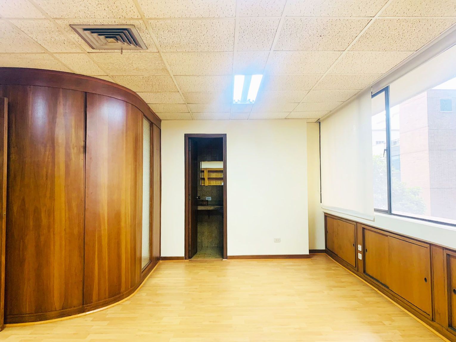 Oficina en arriendo Antioquia Medellín Simesa 58 m2 Habitaciones 0 Baños 0 Garajes 1 Precio $4100000