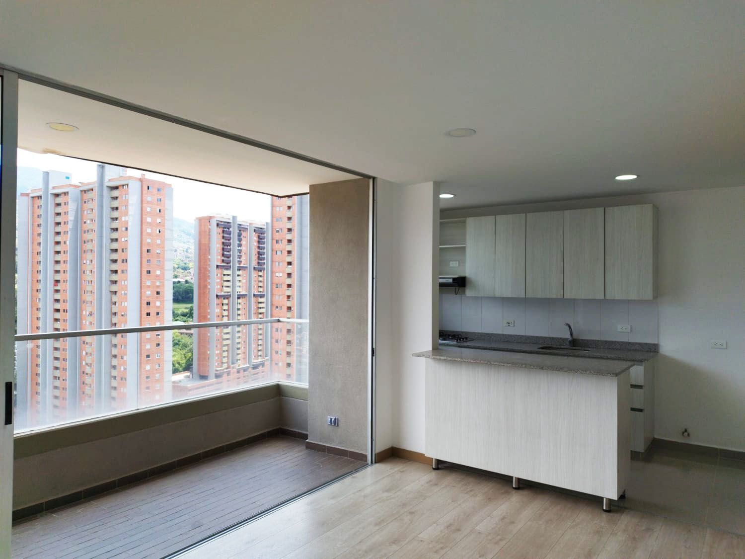 Apartamento en venta Antioquia Itagüí Santa María No 3 80 m2 Habitaciones 3 Baños 2 Garajes 2 Precio $520000000