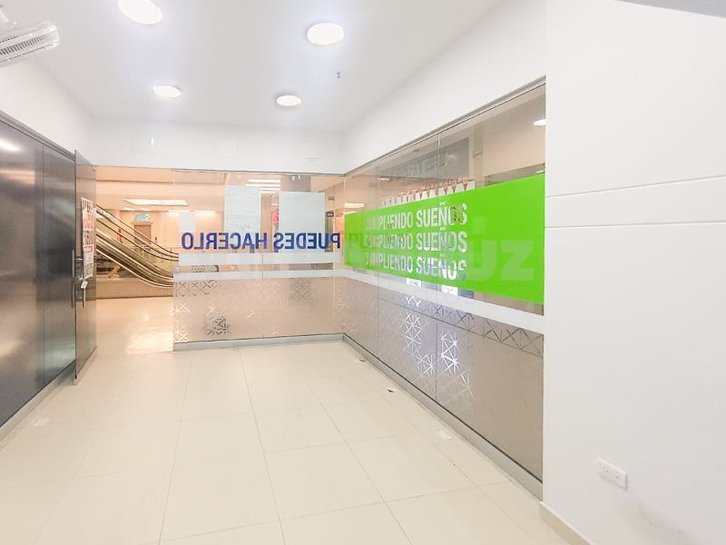 Local en venta Antioquia Medellín San Miguel 15 m2 Habitaciones 0 Baños 1 Garajes 0 Precio $180000000