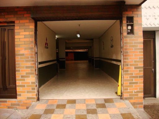 Local en venta Antioquia Medellín Bolivariana 276 m2 Habitaciones 0 Baños 1 Garajes 20 Precio $1450000000