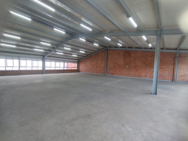 Local en arriendo Antioquia Medellín Campo Alegre 290 m2 Habitaciones 0 Baños 2 Garajes 0 Precio $13000000