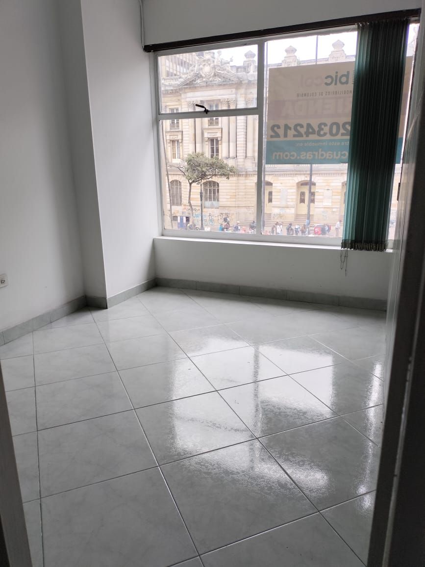 Local en venta Cundinamarca Bogotá La Catedral 23 m2 Habitaciones 0 Baños 2 Garajes 1 Precio $150000000