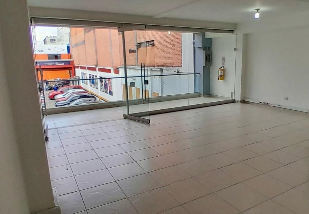 Local en arriendo Cundinamarca Bogotá Ricaurte 15 m2 Habitaciones 0 Baños 2 Garajes 2 Precio $1200000