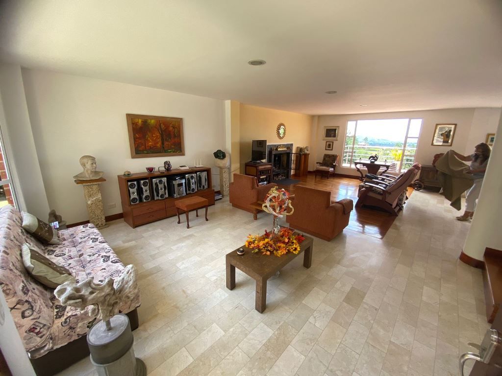 Casa en venta Antioquia Envigado Asd 2100 m2 Habitaciones 5 Baños 8 Garajes 10 Precio $2300000000