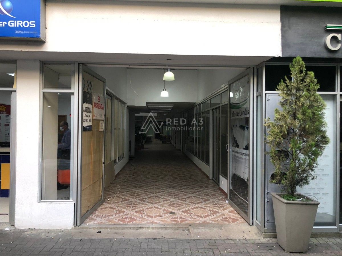 Local en arriendo Risaralda Pereira Sector Plaza De Bolivar 470 m2 Habitaciones 0 Baños 0 Garajes 1 Precio $14000000