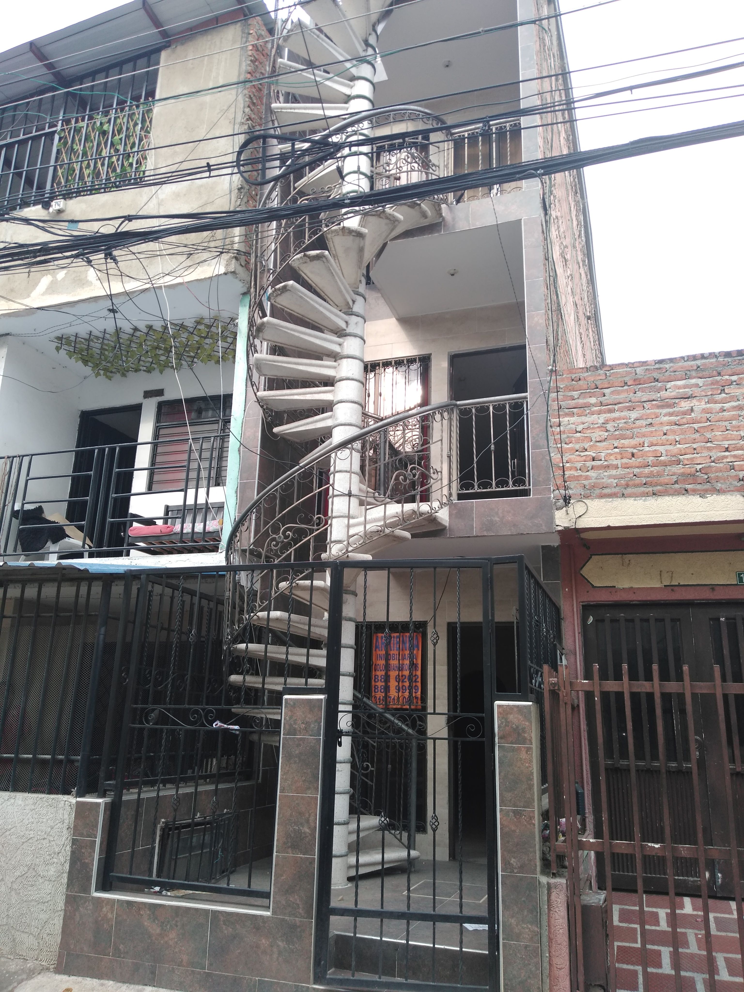 Casa en venta Valle Del Cauca Cali Quintas De Salomia 240 m2 Habitaciones 7 Baños 6 Garajes 1 Precio $360000000