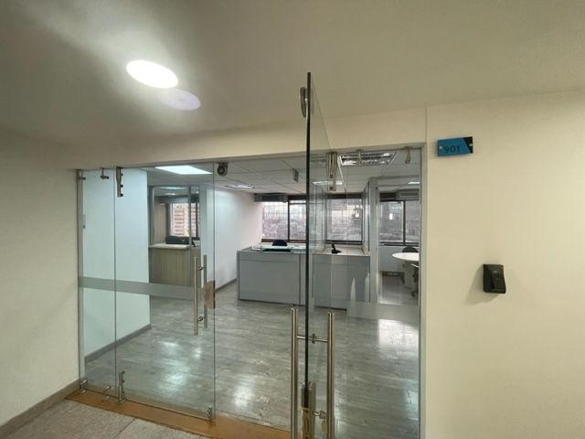 Oficina en arriendo Cundinamarca Bogotá La Porciuncula 357 m2 Habitaciones 0 Baños 4 Garajes 12 Precio $29750000