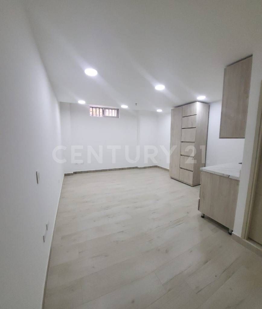 Local en venta Antioquia Sabaneta San Joaquín 24 m2 Habitaciones 0 Baños 10 Garajes 1 Precio $216000000