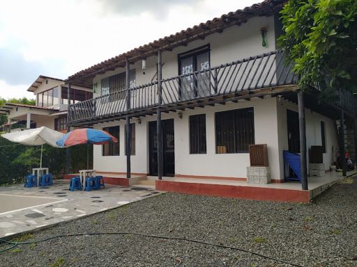 Casa en venta Risaralda Dosquebradas El Estanquillo Bajo 196 m2 Habitaciones 5 Baños 6 Garajes 5 Precio $780000000