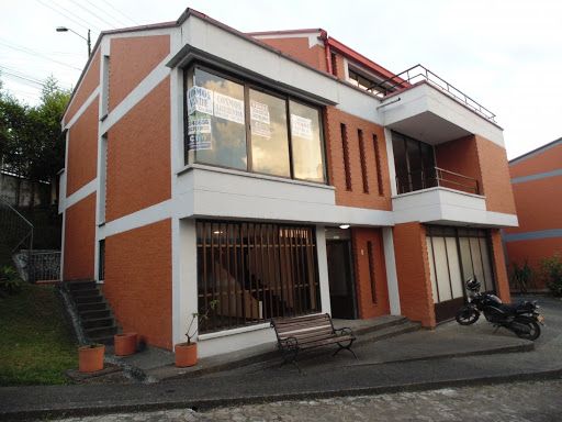Casa en venta Risaralda Pereira San Jose Sur 347 m2 Habitaciones 4 Baños 8 Garajes 4 Precio $890000000