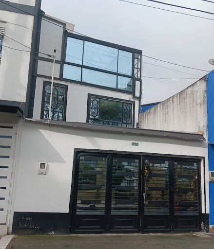 Casa en venta Cundinamarca Bogotá Unidad Carabelas 160 m2 Habitaciones 3 Baños 4 Garajes 2 Precio $530000000