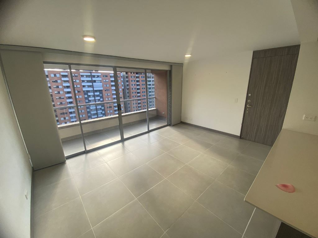 Apartamento en arriendo Antioquia Envigado El Chinguí 86 m2 Habitaciones 3 Baños 2 Garajes 2 Precio $3400000