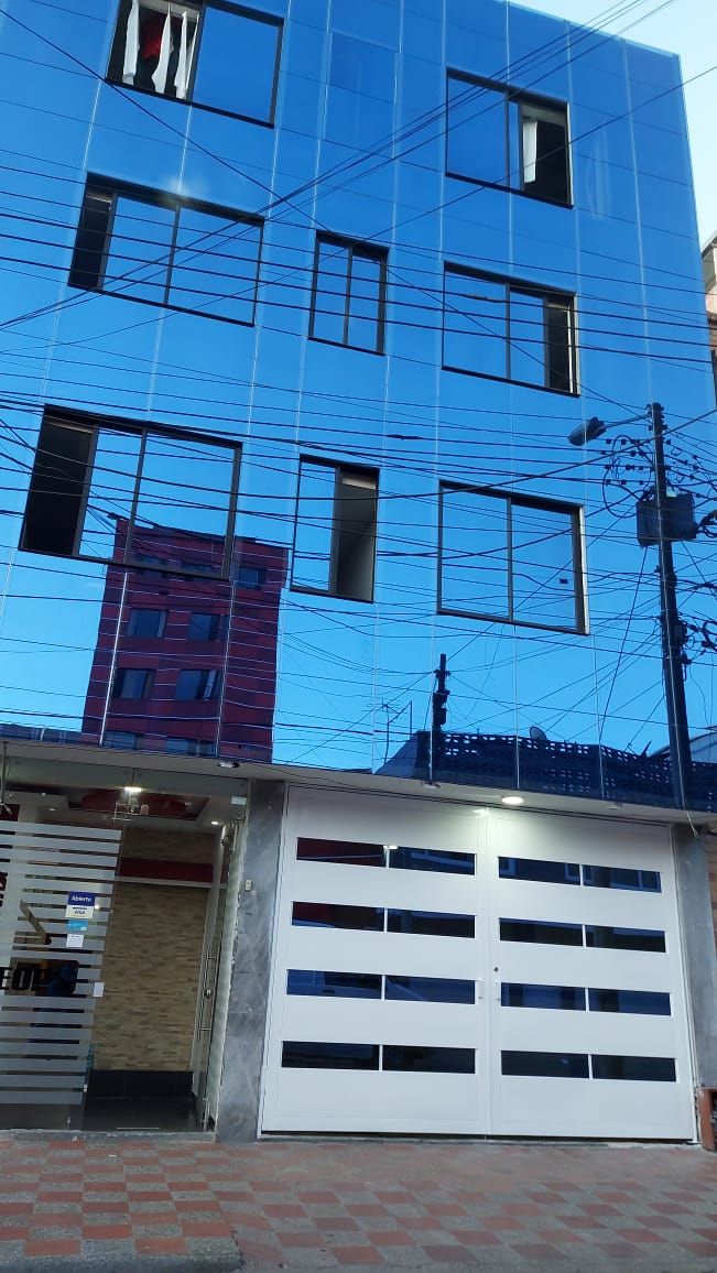 Suite en venta Cundinamarca Bogotá Venecia 640 m2 Habitaciones 13 Baños 25 Garajes 12 Precio $2200000000