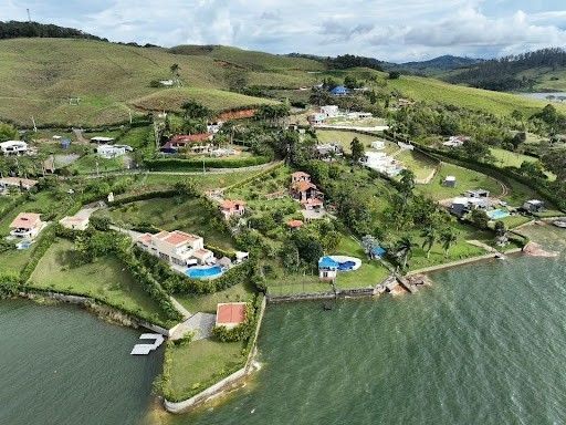 Finca en arriendo Valle Del Cauca Calima Calima 800 m2 Habitaciones 4 Baños 8 Garajes 8 Precio $9000000