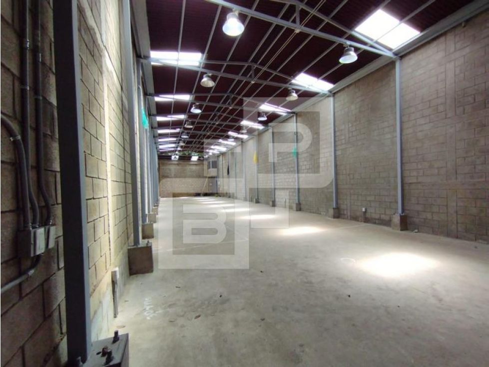 Bodega en arriendo Antioquia Bello Congolo 352 m2 Habitaciones 0 Baños 4 Garajes 2 Precio $12000000