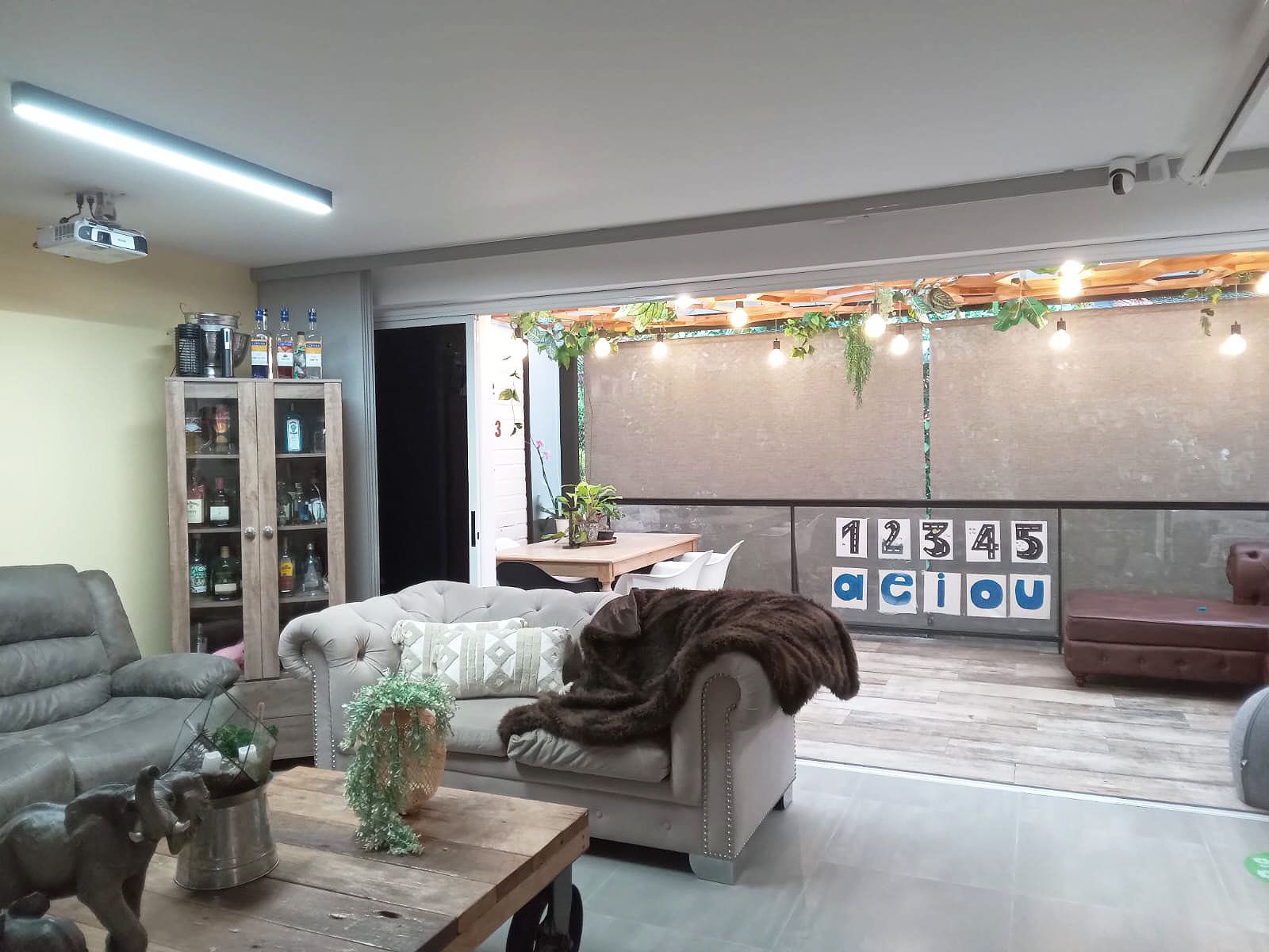 Casa en arriendo Antioquia Medellín La Linde 180 m2 Habitaciones 4 Baños 6 Garajes 4 Precio $11360000