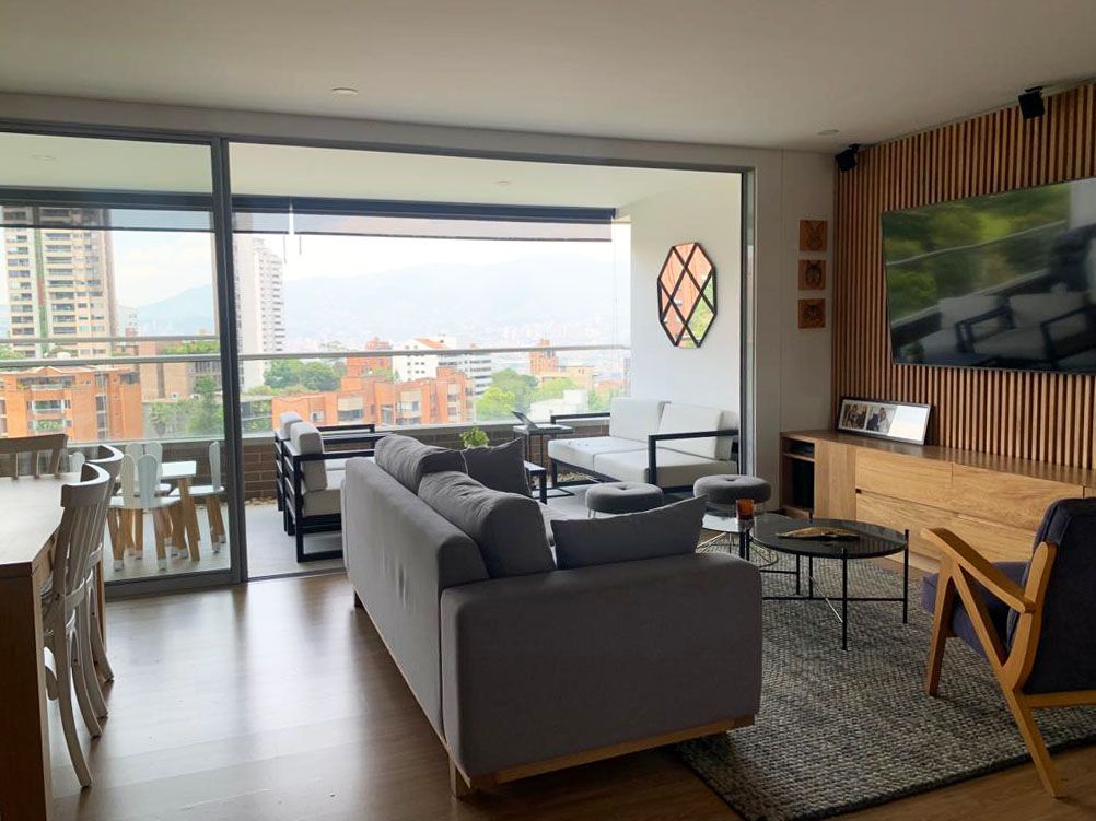 Apartamento en arriendo o venta Antioquia Medellín Las Lomas No2 135 m2 Habitaciones 2 Baños 4 Garajes 3 Precio venta $1180000000 Precio arriendo $6950000