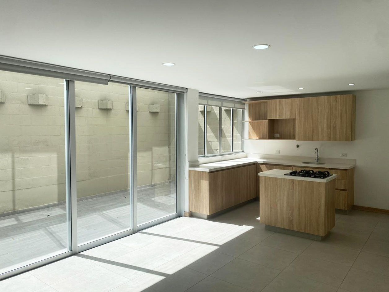 Casa en arriendo Antioquia Rionegro San Antonio 210 m2 Habitaciones 3 Baños 6 Garajes 3 Precio $7800000