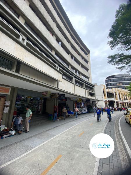 Local en arriendo Antioquia Medellín La Candelaria 14 m2 Habitaciones 0 Baños 2 Garajes 0 Precio $1900000