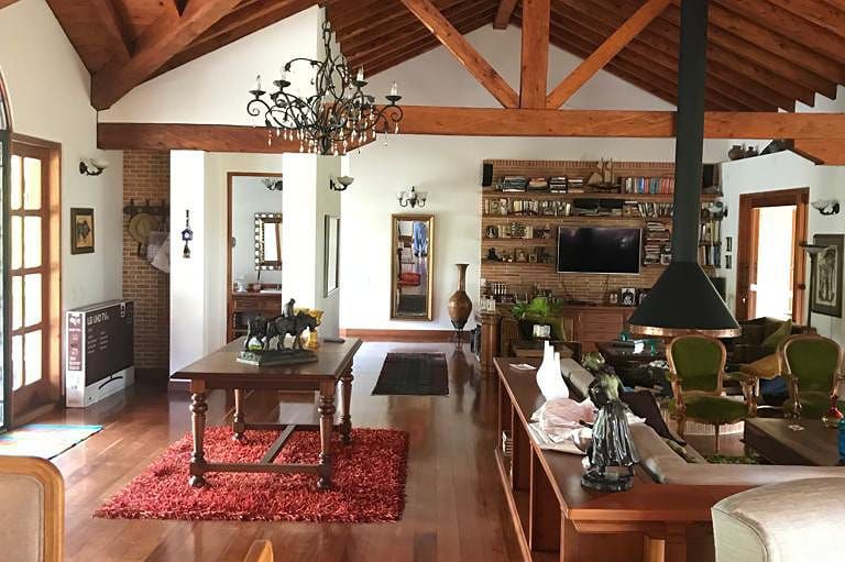 Casa en arriendo o venta Antioquia Envigado El Escobero 600 m2 Habitaciones 4 Baños 5 Garajes 1 Precio venta $6720000000 Precio arriendo $26000000