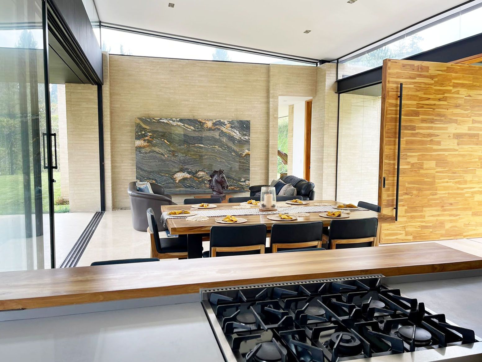 Casa en arriendo o venta Antioquia El Retiro El Retiro 416 m2 Habitaciones 3 Baños 6 Garajes 3 Precio venta $3100000000 Precio arriendo $16800000