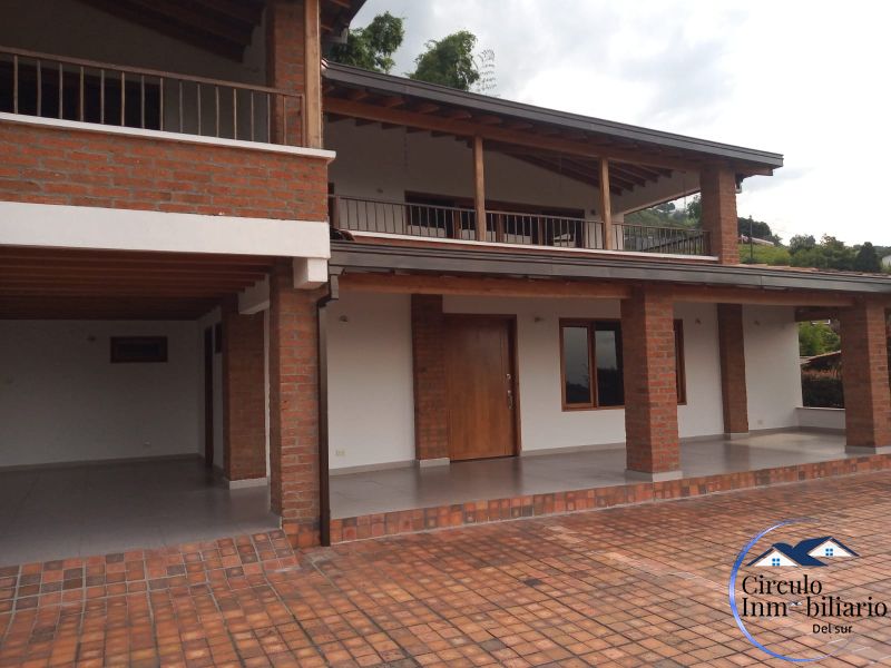 Casa en arriendo Antioquia Envigado San Rafael 380 m2 Habitaciones 4 Baños 6 Garajes 7 Precio $11000000