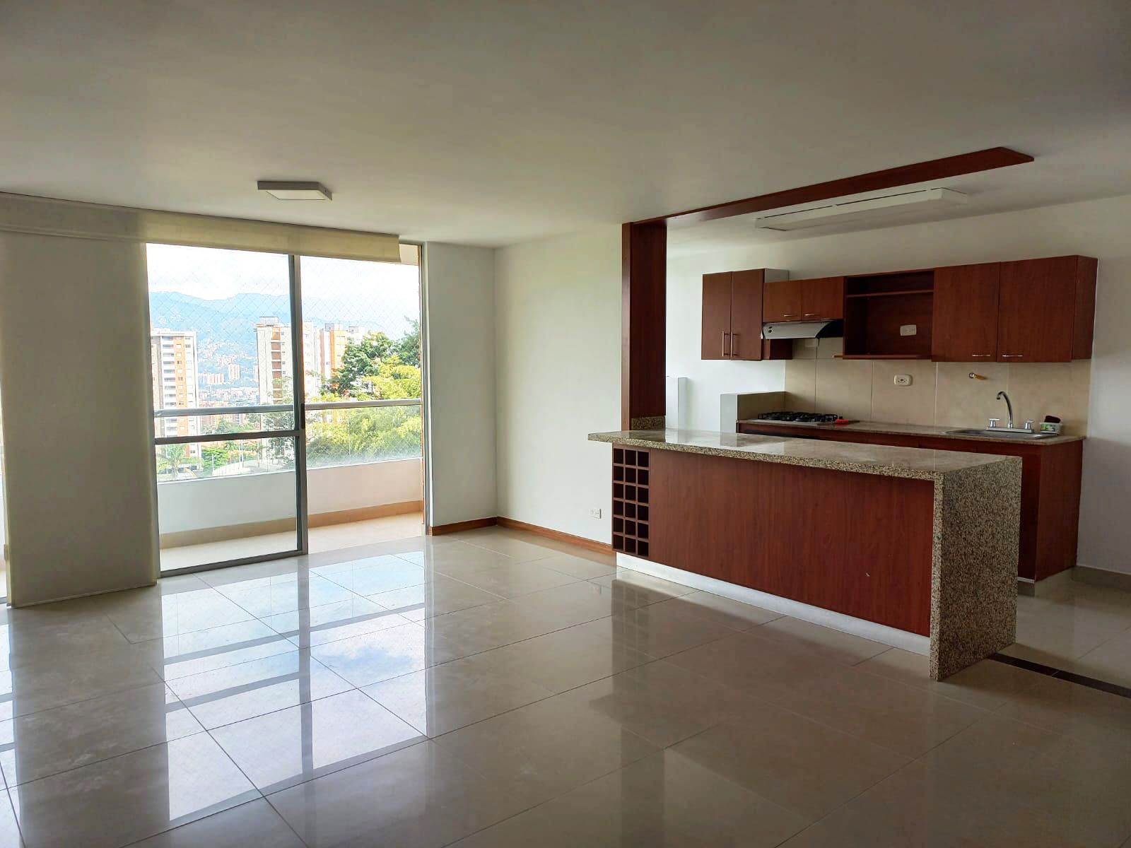 Apartamento en arriendo Antioquia Envigado Alto De Misael 91 m2 Habitaciones 3 Baños 2 Garajes 3 Precio $4100000