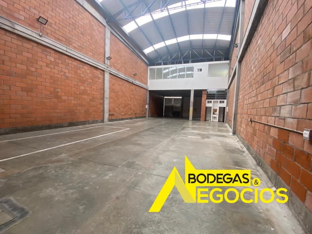 Bodega en arriendo Antioquia Rionegro El Porvenir 468 m2 Habitaciones 0 Baños 4 Garajes 3 Precio $14500000
