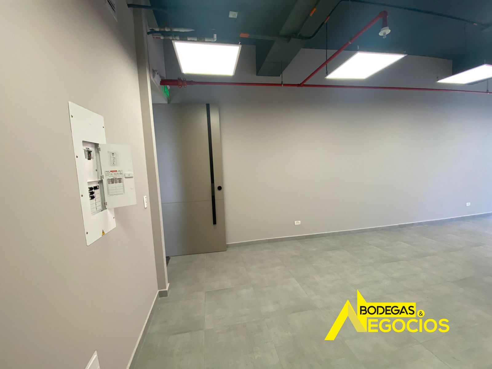 Oficina en venta Antioquia Medellín Villa Carlota 35 m2 Habitaciones 0 Baños 0 Garajes 2 Precio $525000000