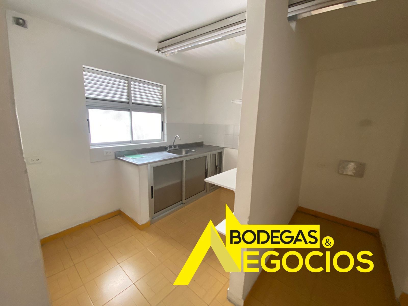 Casa en arriendo Antioquia Medellín Laureles 190 m2 Habitaciones 4 Baños 2 Garajes 2 Precio $4900000
