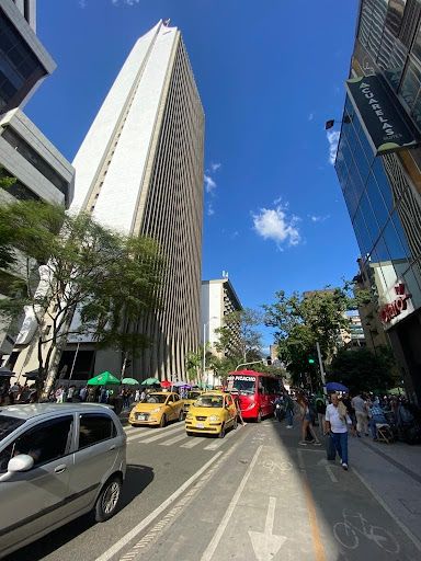 Oficina en venta Antioquia Medellín La Candelaria 57 m2 Habitaciones 0 Baños 0 Garajes 1 Precio $230000000