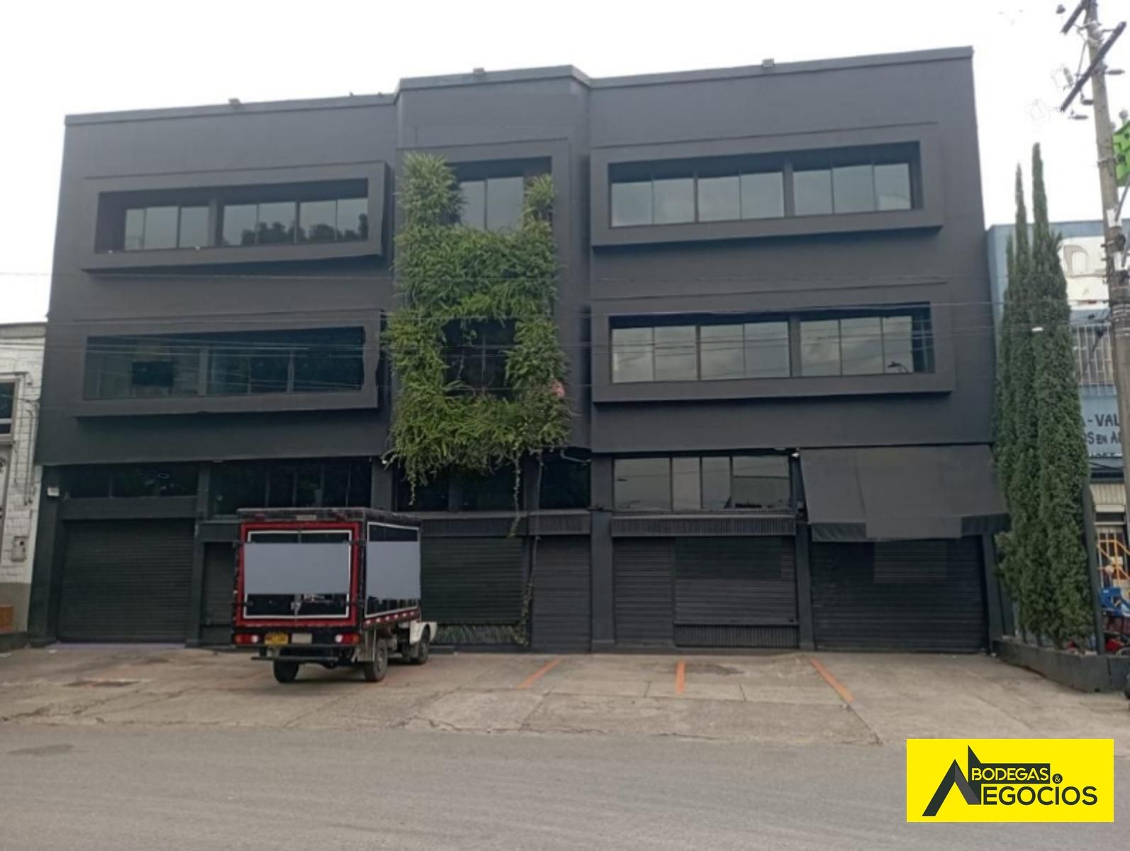 Bodega en venta Antioquia Medellín Belen 900 m2 Habitaciones 0 Baños 4 Garajes 4 Precio $7000000000