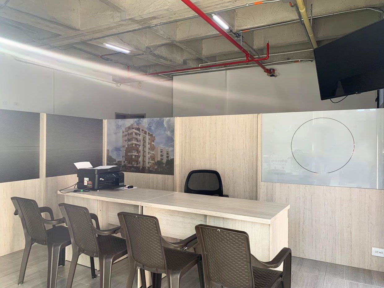 Local en arriendo o venta Antioquia Envigado Las Vegas 57 m2 Habitaciones 0 Baños 0 Garajes 1 Precio venta $1070000000 Precio arriendo $7700000