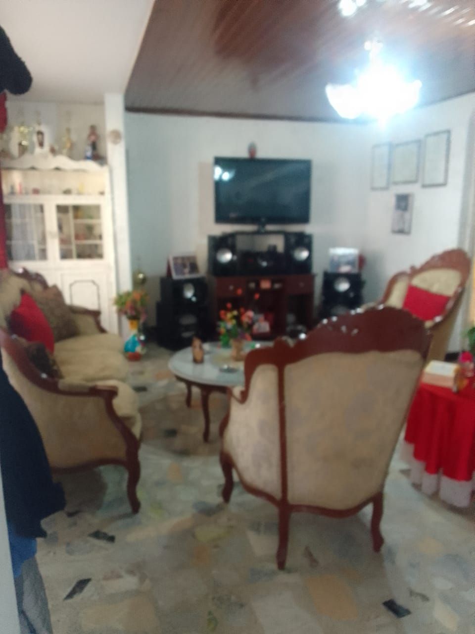 Casa en venta Cundinamarca Bogotá La Almería 80 m2 Habitaciones 5 Baños 2 Garajes 2 Precio $530000000