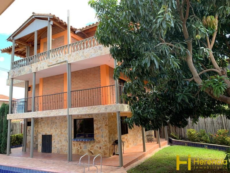 Casa en venta Antioquia Santafé De Antioquia Santafé De Antioquia 1000 m2 Habitaciones 8 Baños 7 Garajes 4 Precio $1250000000