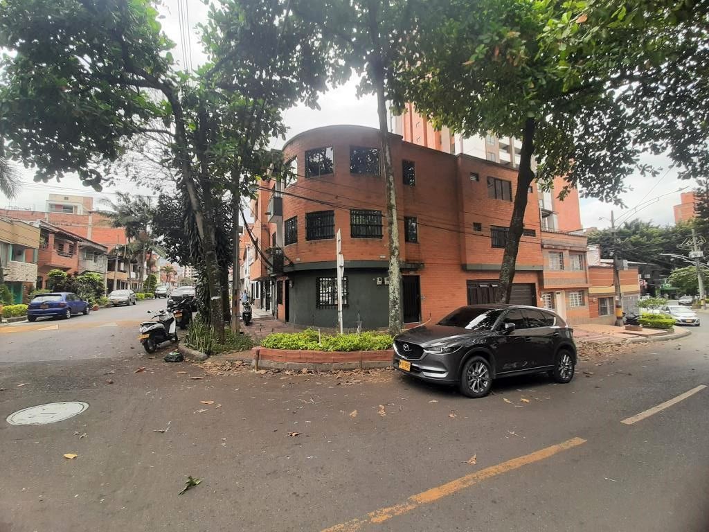 Apartamento en arriendo Antioquia Medellín Lorena 95 m2 Habitaciones 3 Baños 2 Garajes 1 Precio $5000000