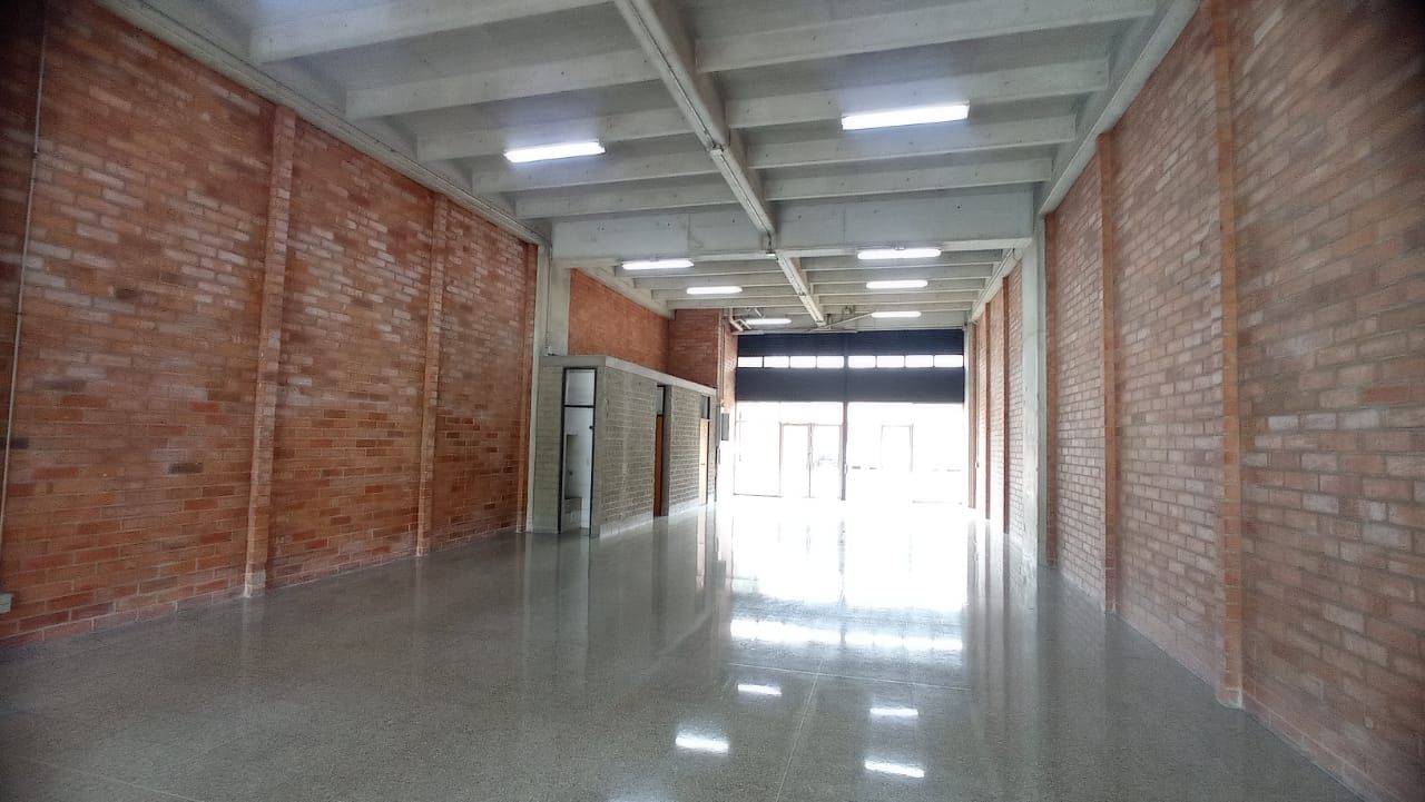 Local en arriendo Antioquia Medellín Shellmar 194 m2 Habitaciones 0 Baños 2 Garajes 3 Precio $15800000
