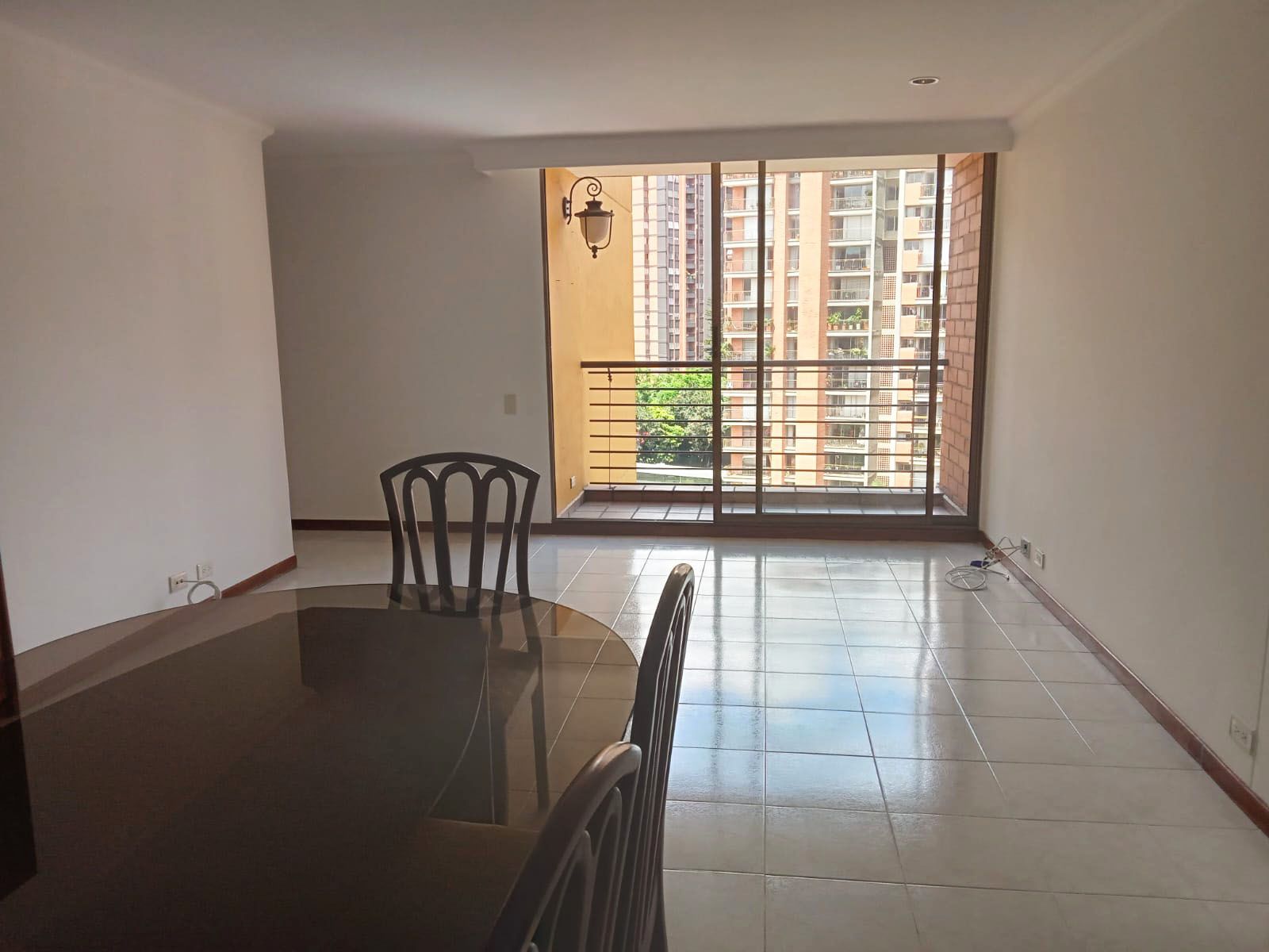 Apartamento en venta Antioquia Envigado Villa Grande 107 m2 Habitaciones 3 Baños 2 Garajes 2 Precio $660000000