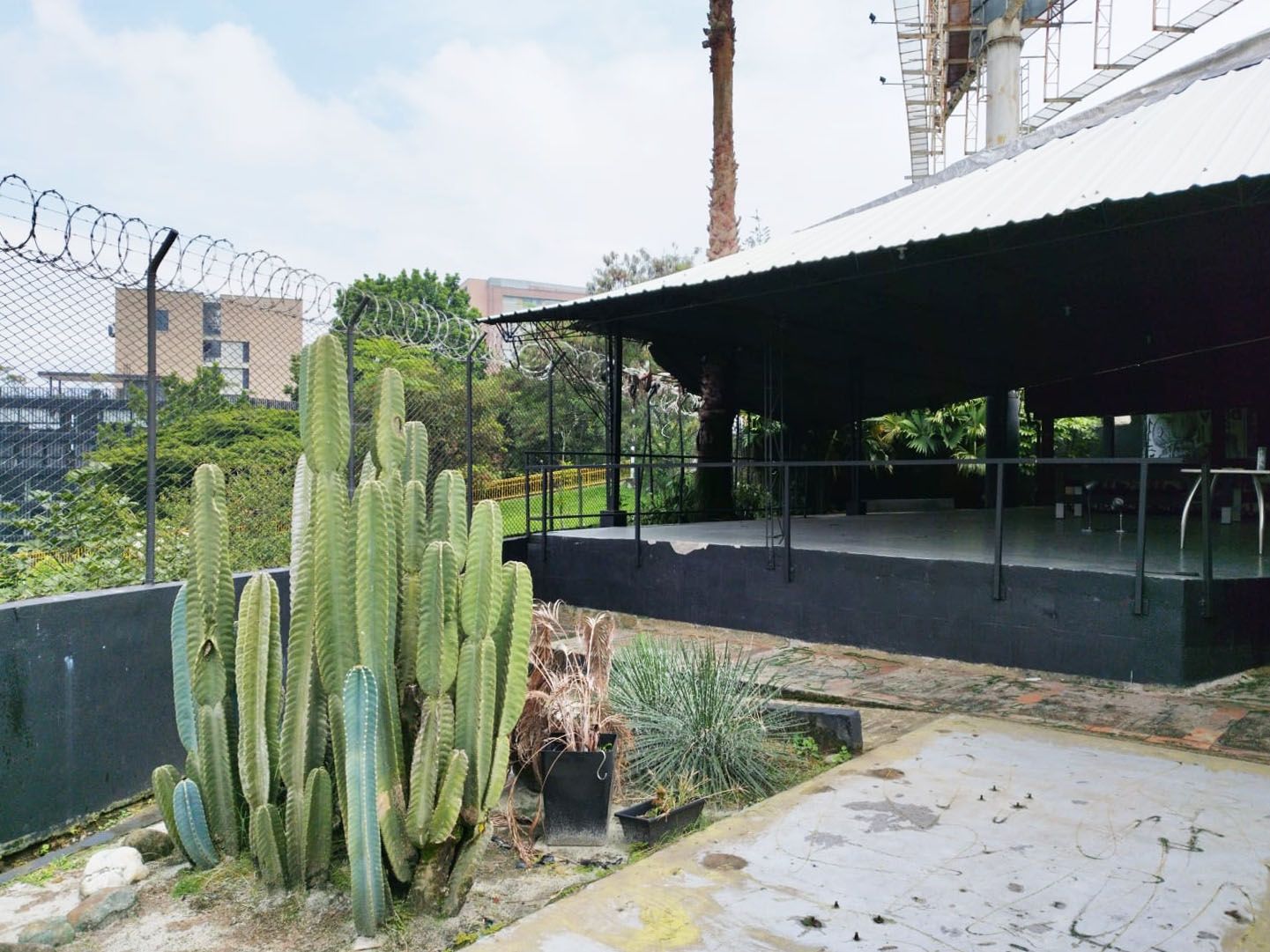 Local en venta Antioquia Medellín Asomadera No1 1480 m2 Habitaciones 0 Baños 25 Garajes 5 Precio $8150000000