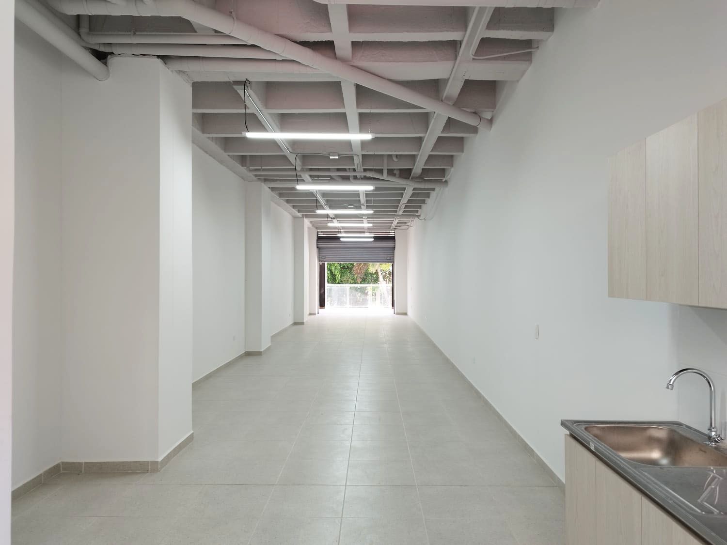 Local en venta Antioquia Sabaneta María Auxiliadora 82 m2 Habitaciones 0 Baños 0 Garajes 1 Precio $465000000